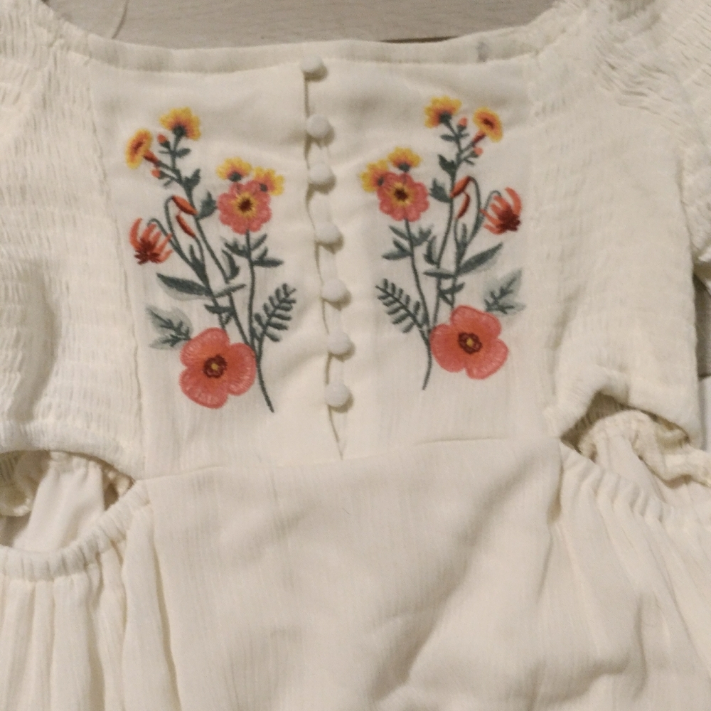 Coco + Jaimeson Boho Embroidered Flower Dress - Picture 6 of 7